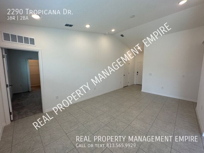 Photo - 2290 Tropicana Dr