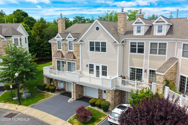 302 Villa Dr