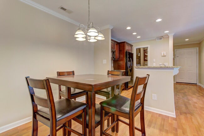 Photo - 1010 Kingswood Dr Unit D