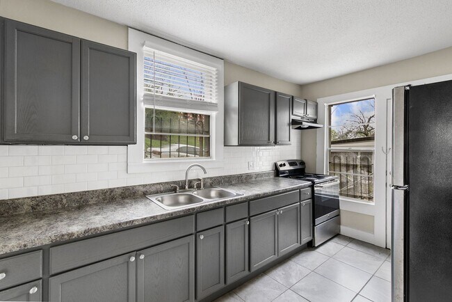 Photo - Redmont Place