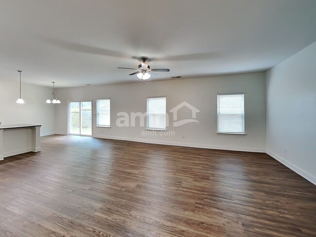 Photo - 117 Haeven Trail