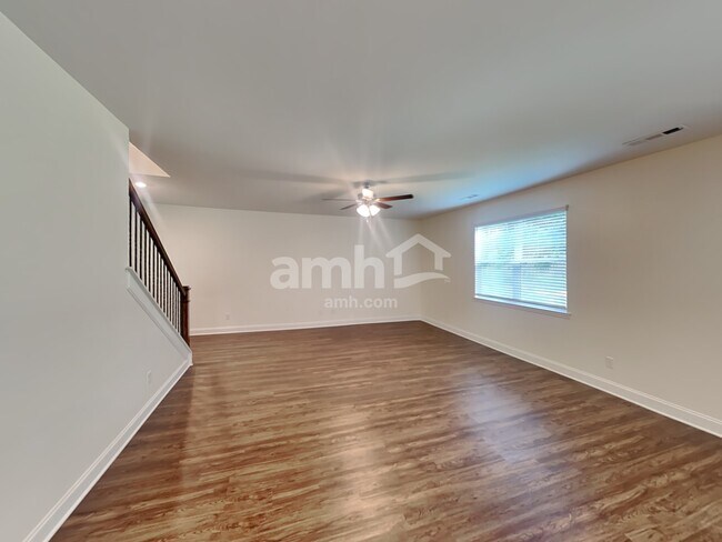 Photo - 428 Charity Ln