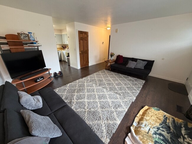 Photo - 127 Goodall St