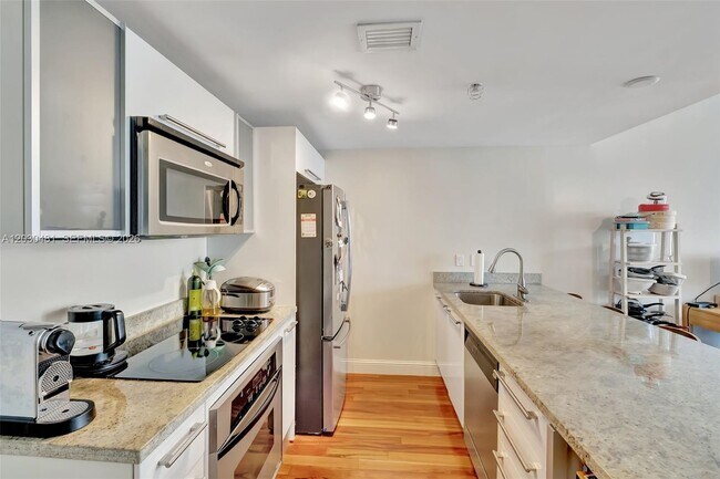 Photo - 185 SW 7th St Unit 1708