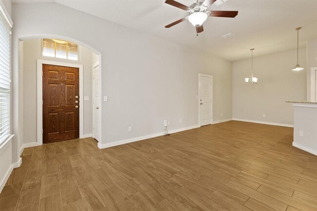 Photo - 101 Calm Water Loop