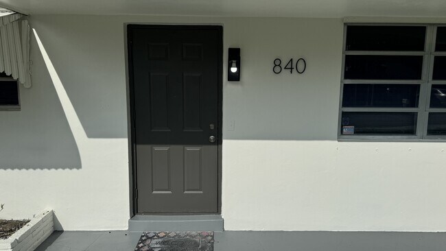 Photo - 840 S 63rd Ave