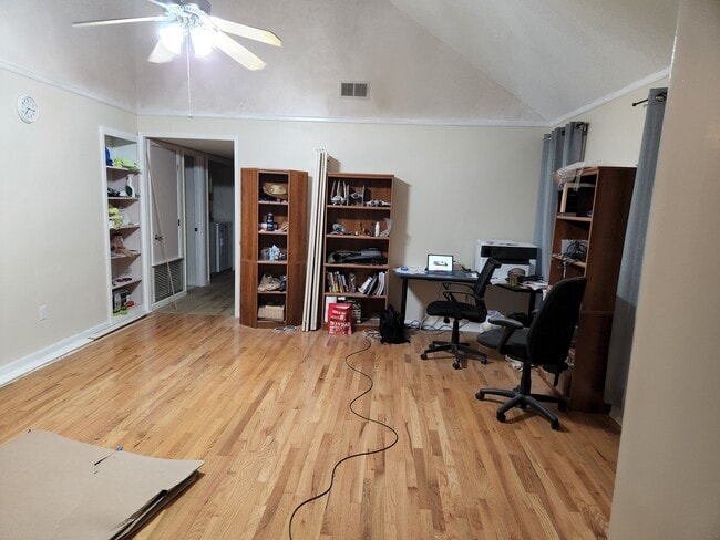 Photo - 1528 Larhonda Dr
