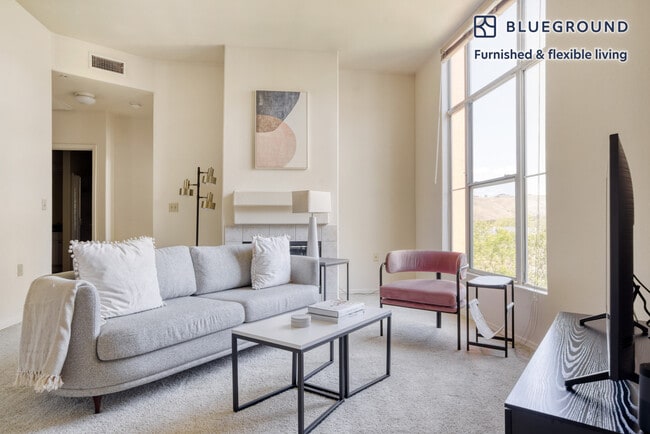 Building Photo - 39440 Civic Center Dr Rental