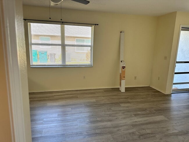 Photo - 11151 Pendleton Ave Unidad 11151 Pendelton Ave  A