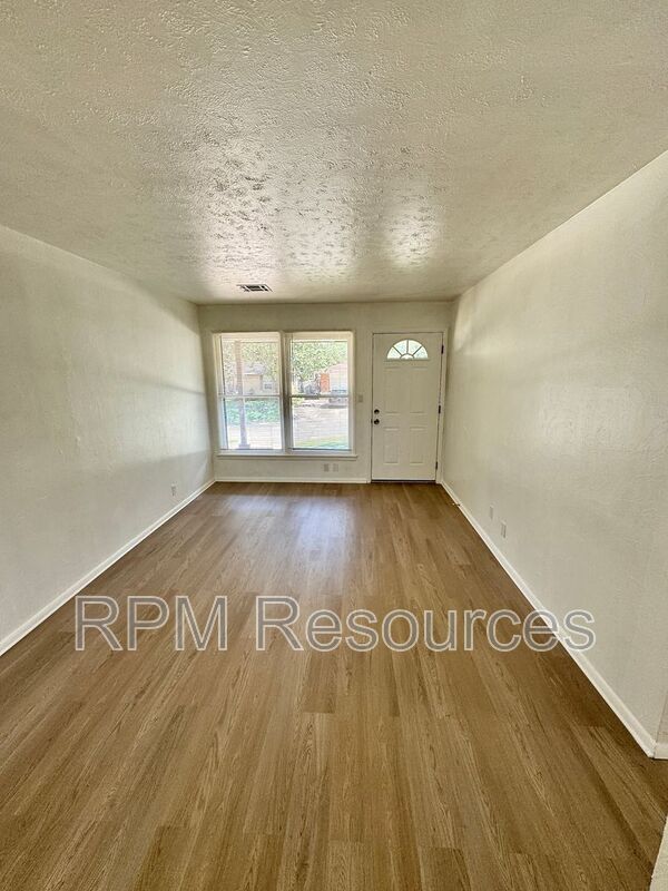 Photo - 6716 NW 29th St