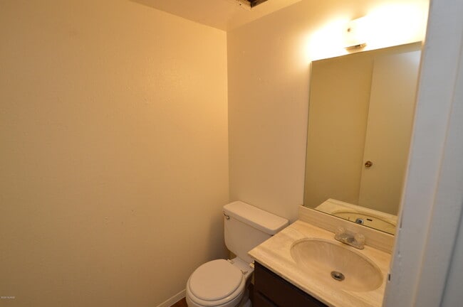 Photo - 1620 N Wilmot Rd Unidad B304