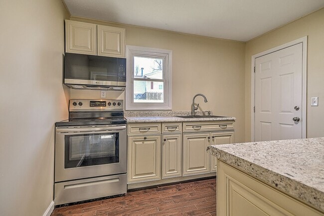 Photo - 214 Taylor Ave