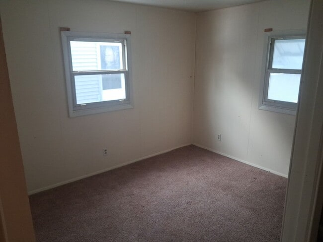 17 Ruth Ct