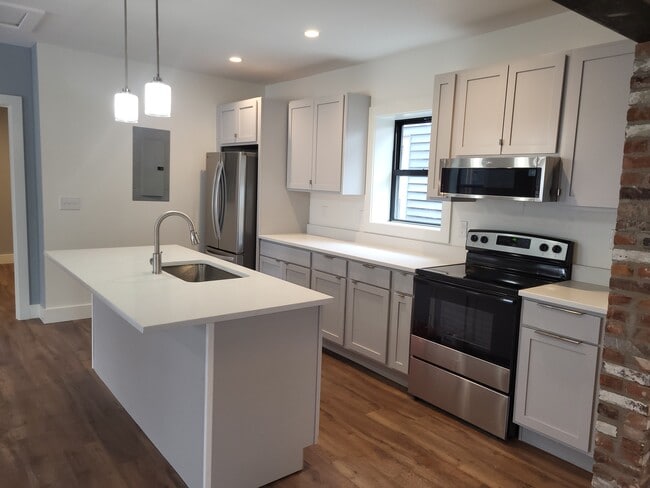 Photo - 2173 Professor Ave Unit 4