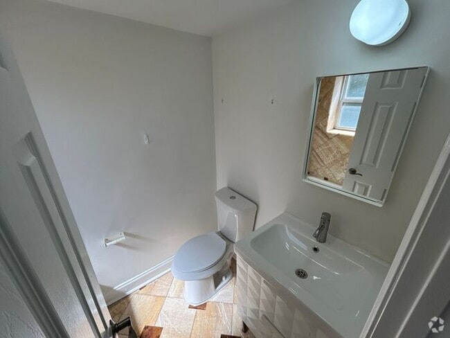 Building Photo - 45 Sheridan Dr NE Rental
