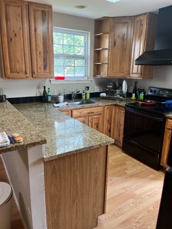 Photo - 421 Atherton St