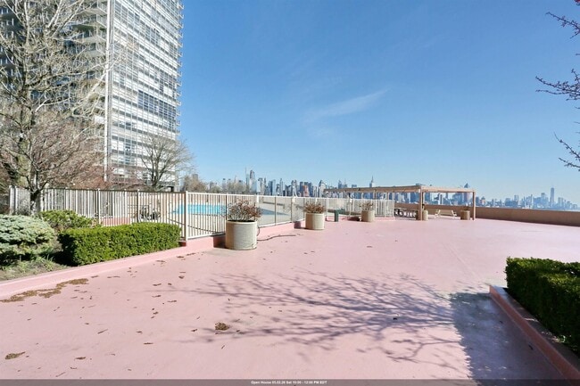 Building Photo - 6040 JFK Blvd E Unit 21J