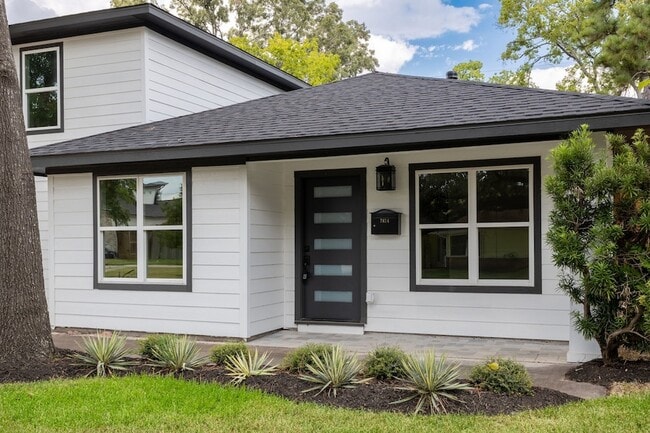 Photo - 7414 Janak Dr