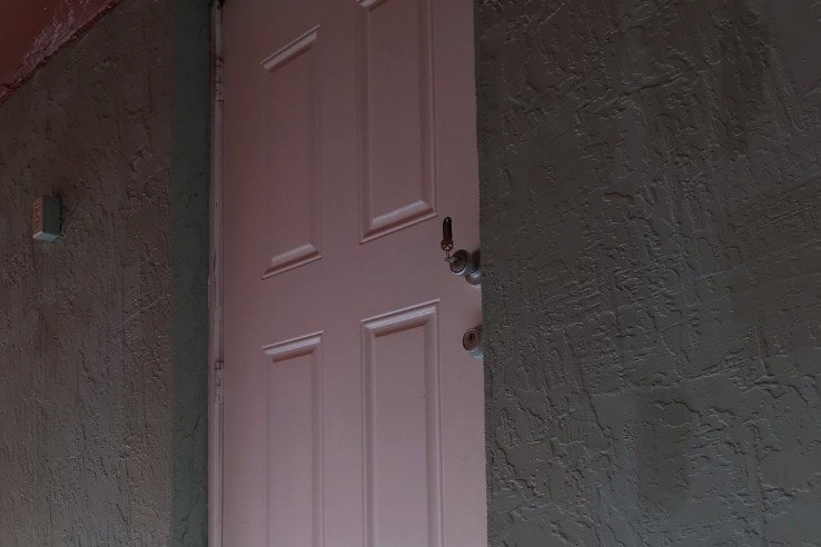 separate entrance - 848 W 73rd Pl Unit 1