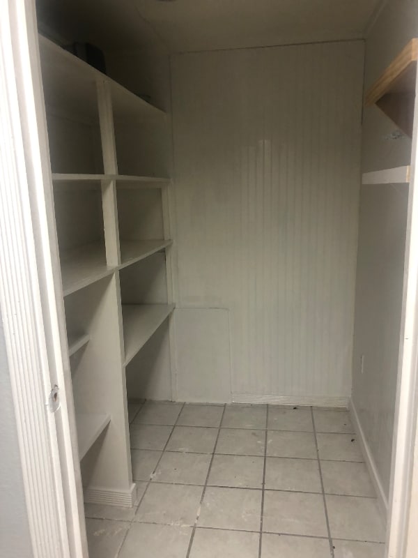 Photo - 10207 Wagon Rd W