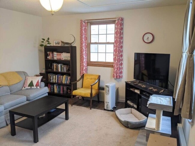 Building Photo - 311 S Arch St Unit Apt B