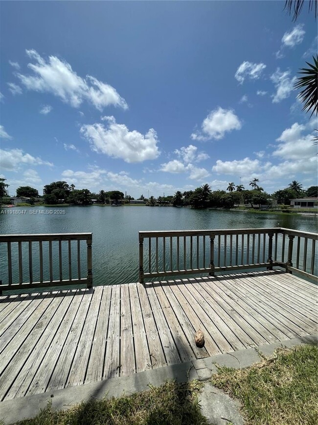 Photo - 232 SW 7th Ave