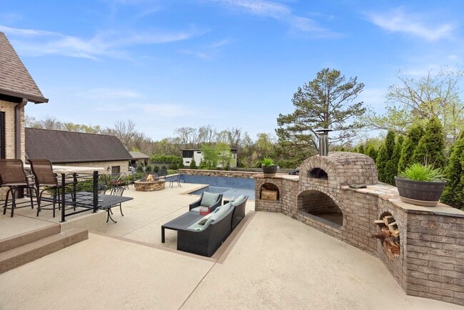 Photo - 4603B Lealand Ln