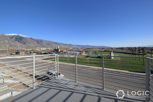 Photo - 1452 W Cook Ln