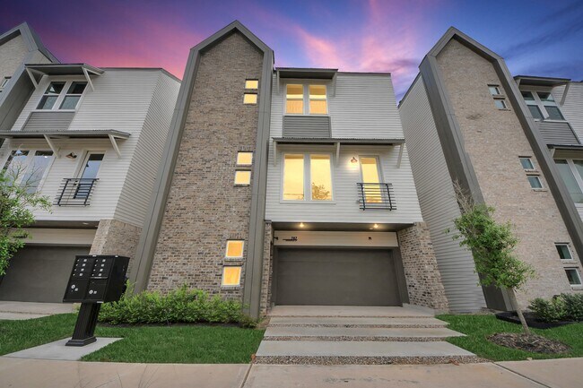 Photo - 783 Mansfield St