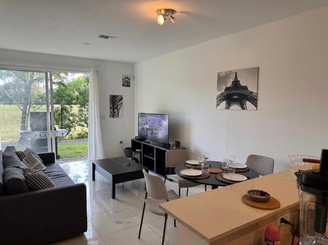 Photo - 3596 NW 13th St