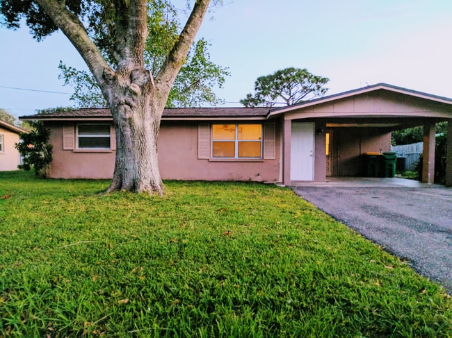 Photo - 8283 Pelican Rd