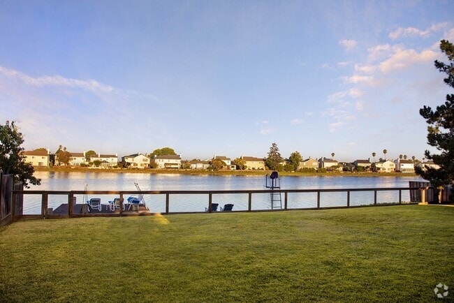 Building Photo - Luxury Waterfront Living with Patio & Fenc... Unit #2 Rental