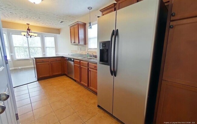 Photo - 472 Collinwood Dr