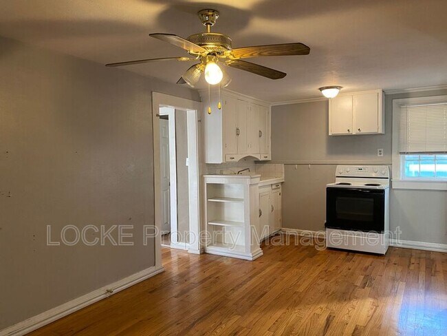 Photo - 3132 Greene Ave