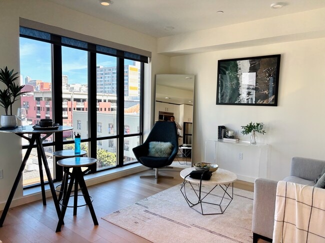 Living Room - 1201 Sutter St Unit PH601