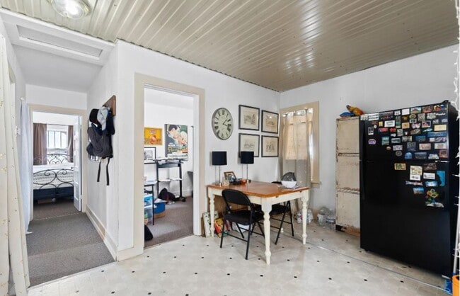 Sala de estar - 334 Gwinn Ave