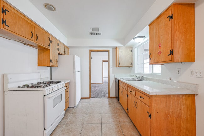 Photo - 1707 W Hazelwood St
