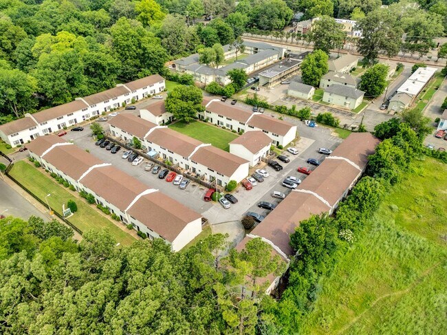 Photo - 674 Hobbs Dr
