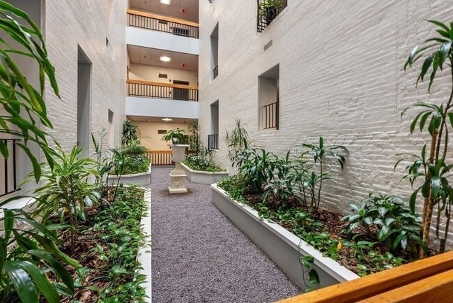 Photo - 160 Commonwealth Ave Unit 210