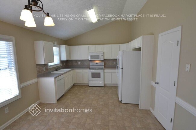 Photo - 300 Fieldstone Ln