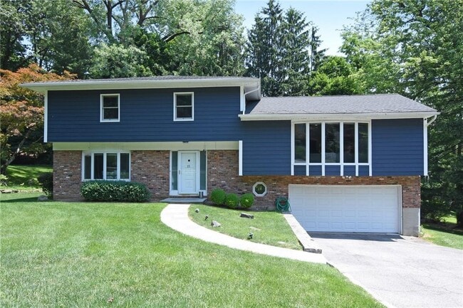 Photo - 15 Algonquin Dr House