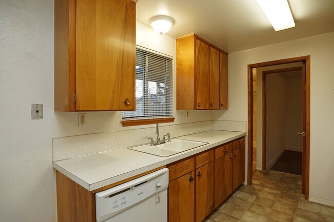 Photo - 1005 119th St S