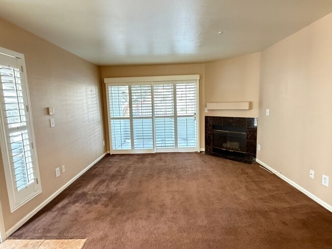 Photo - 4955 S Lindell Rd Unidad 118