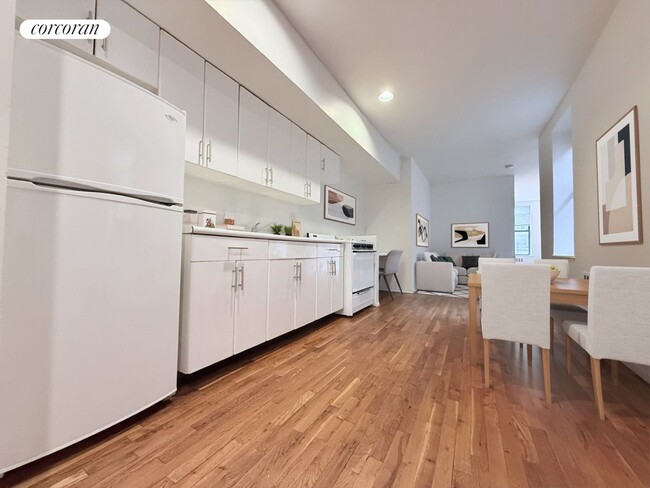 Photo - 235 E 53rd St Apartamento