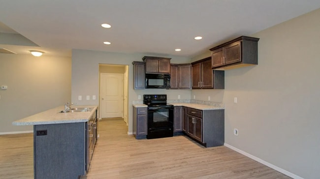 Photo - 3 Bedroom Rental Home in Republic - fully ...