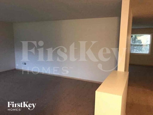 Photo - 2543 Oakwood Dr