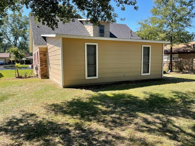 Photo - Spacious Inside & Out