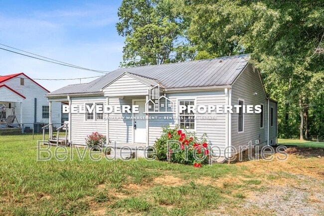Photo - 2110 Shore St