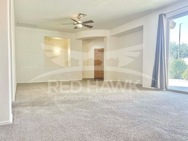 Photo - 852 E Runaway Bay Pl