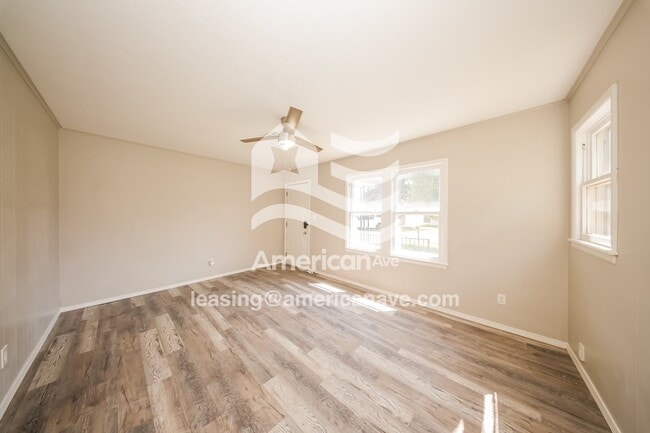 Photo - 225 E Himes St